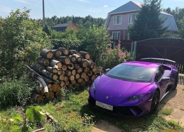 Дорогие машины в глубинке (13 фото) 66f9e4ff5bcea.jpeg