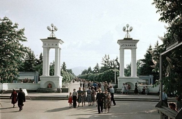 Фотографии времен СССР (19 фото) 66f9f105191c5.jpeg