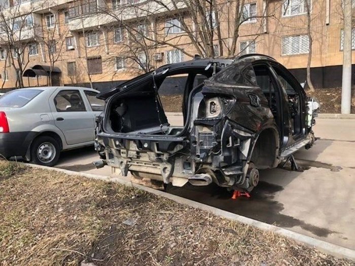 Утренний сюрприз для владельца Bmw X6 (6 фото) 66f9fb2421a2c.jpeg