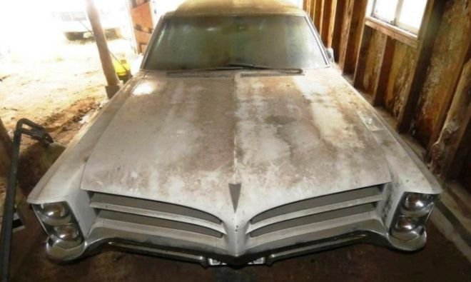 В сарае нашли заброшенный Pontiac 1966 года (15 фото) 66f9fca5b879b.jpeg