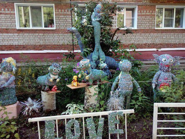 Необычный палисадник в Нижнем Новгороде (4 фото) 670225014174b.jpeg
