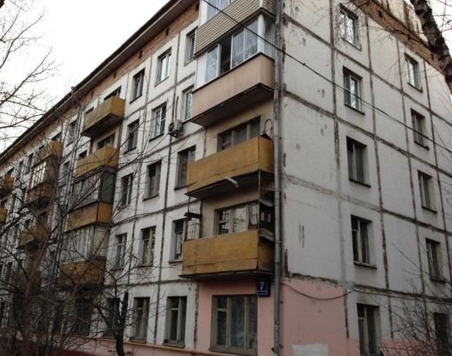 Почему входные двери в хрущевках открывались внутрь? (6 фото) 670228572fb1b.jpeg