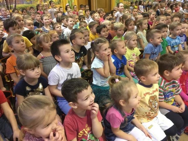 Представление, которое развеселило взрослых не хуже детей (2 фото) 670217941b8c4.jpeg