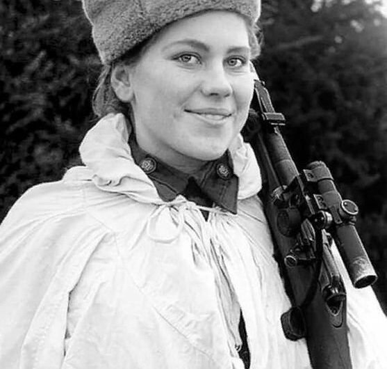 Улыбающиеся женщины участницы ВОВ (38 фото) 67023bb6e809e.jpeg