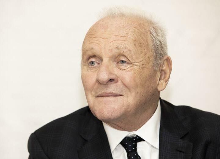 Hopkins Primeril Masku Gannibala Lektera I Priglasil Kardashjan Na Uzhin 7d7e320