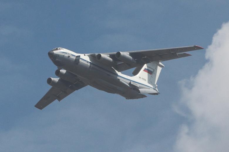 Rossijskij Samolet Il 76 Prizemlilsja Na Aljaske 3b3e7ef