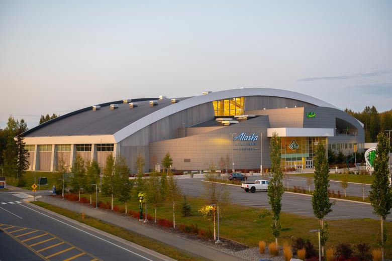 Stalo Izvestno Gde Razmestili Pribyvshih Na Aljasku Rossijskih Zhurnalistov Dd2368a