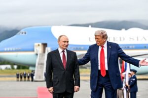Tramp Podelilsja Vpechatlenijami Ot Vstrechi S Putinym Na Aljaske A6542dc