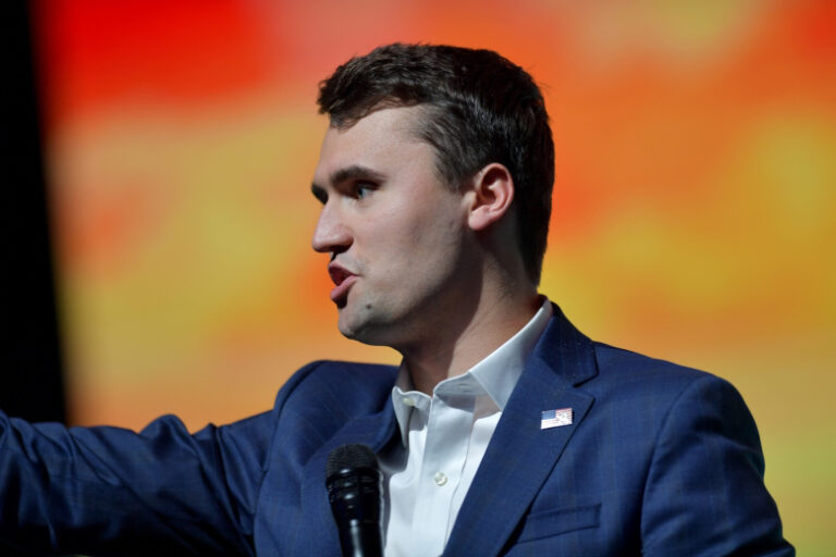 Okruzhenie Trampa Nedovolno Hodom Rassledovanija Ubijstva Kirka 80b99c4