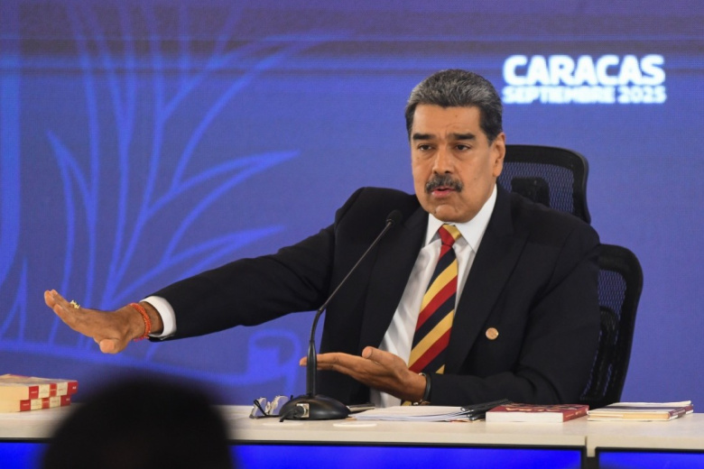 Amerikancy Pytalis Podkupit Pilota I Ugnat Samolet S Maduro 10fcc72