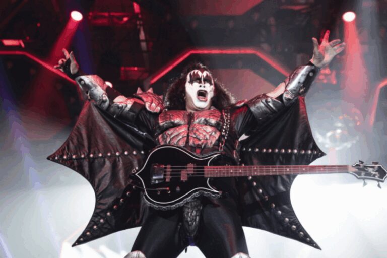 Bas Gitarist Legendarnoj Gruppy Kiss Byl Gospitalizirovan E5aeaf2