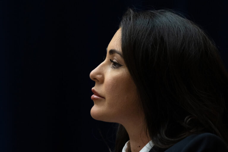 Eto Stranno V Ssha Pojmali Zelenskogo Na Mnogomillionnyh Perevodah 11cf65c