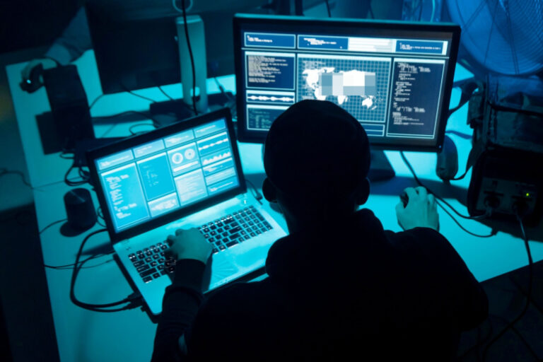 Hakery Razgrabili Firmu Klientami Kotoroj Byli Klintony 994d496