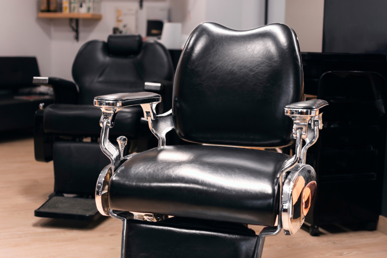 Muzhchina Sluchajno Vyigral 100 Tysjach Posle Pohoda V Parikmaherskuju 6844b59