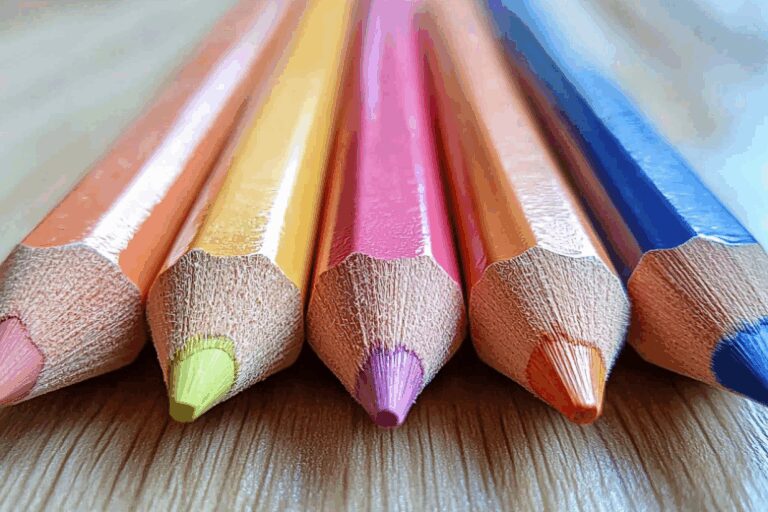 Na Zapade Zapustili Proizvodstvo Karandashej Iz Praha Umershih 1aa885d