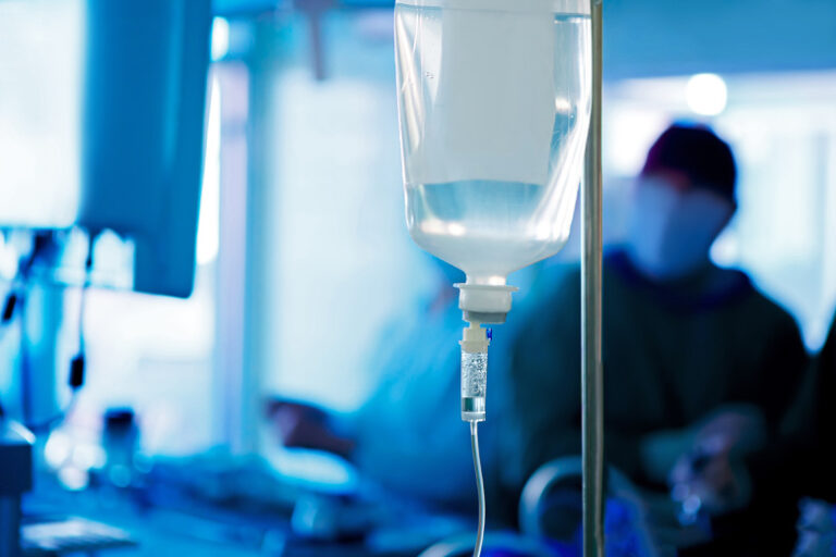 Pacient Oblil Vrachej Krovju Iz Svoej Kapelnicy I Zarazil Ih Vich 9ff29b2