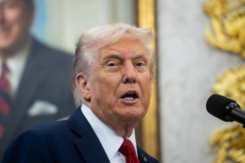 Samaja Uzhasnaja Iz Vseh Tramp Raskritikoval Time Za Svoe Foto Na Oblozhke 74db2be