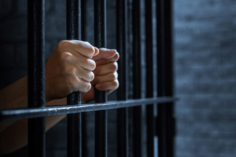 Serijnyj Manjak Fotograf Umer V Tjurme Ne Dozhdavshis Smertnoj Kazni 7c6d68e