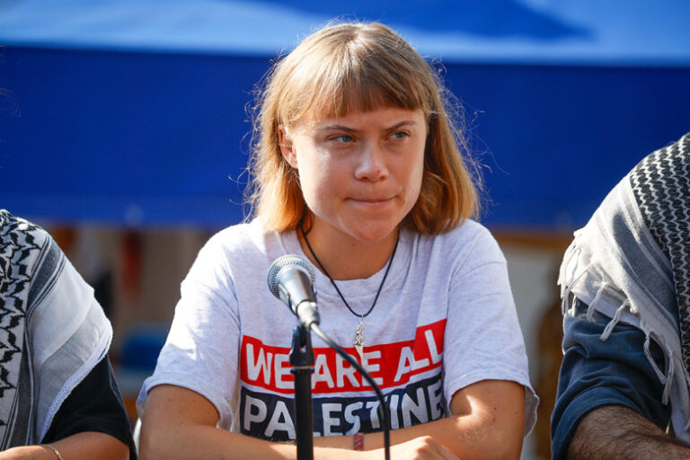 Tramp Nazval Gretu Tunberg Zabyvshej O Zashhite Okruzhajushhej Sredy Prokaznicej 0b50dee