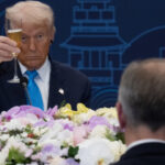 Tramp Raskryl Kakuju Sdelku Soglasoval S Seulom 4be4246