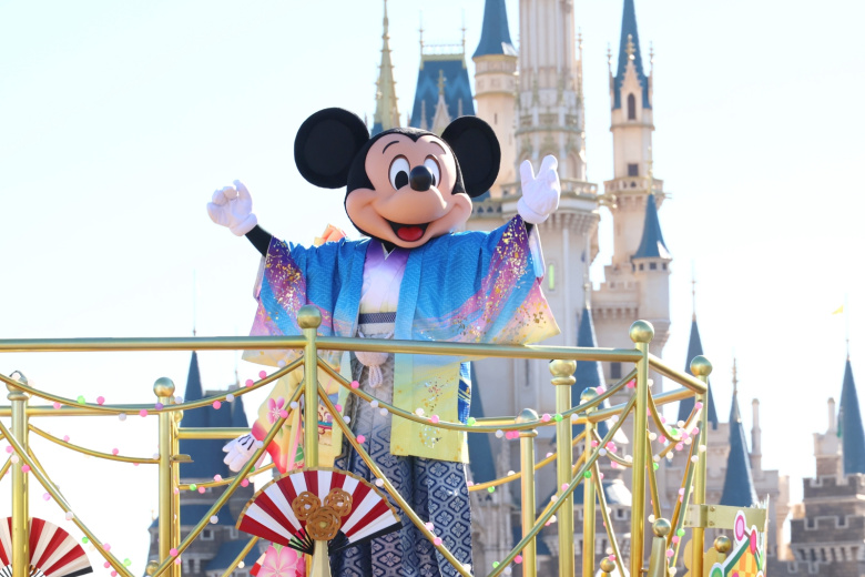 V Disnejlende Dom S Prividenijami Napugal Zhenshhinu Do Smerti C067bc4