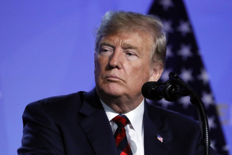 V Finljandii Raskryli V Chem Tramp Hochet Dognat Putina F162b1d