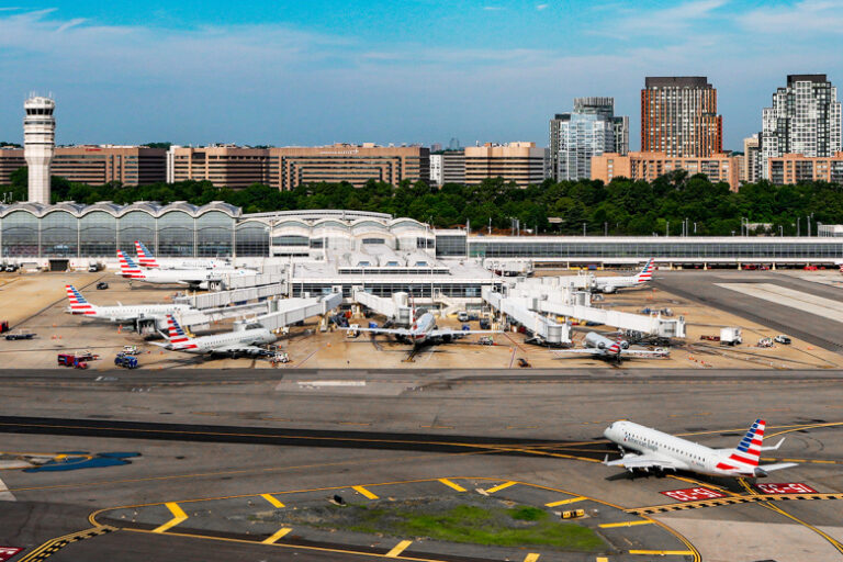 V Ssha Fiksirujut Sereznye Pereboi V Aviasoobshhenii Cb5010a