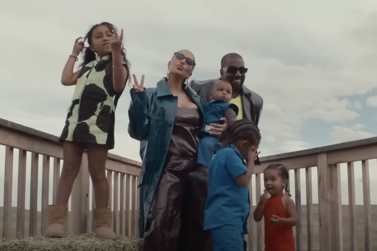 Канье Уэст с Ким Кардашьян и детьми