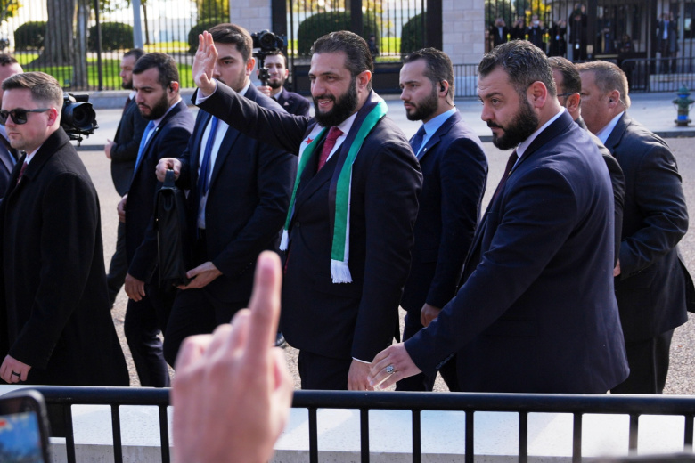 Stalo Izvestno Chto Tramp Podaril Novomu Prezidentu Sirii 1b040fd