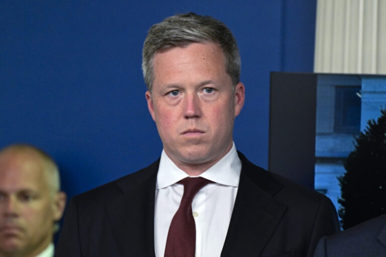 Stalo Izvestno O Planah Ministra Suhoputnyh Vojsk Ssha Pribyt V Rossiju 2d655ac