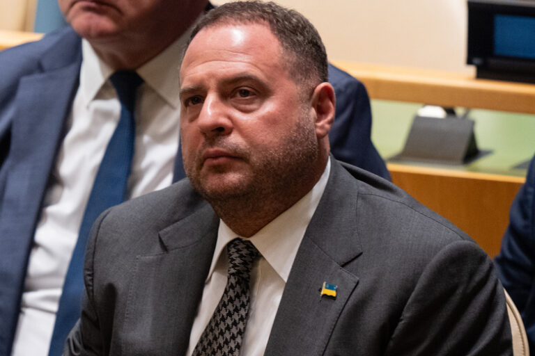 Uvolnenie Ermaka Nazvali Samym Sereznym Ispytaniem Dlja Zelenskogo E46eb35