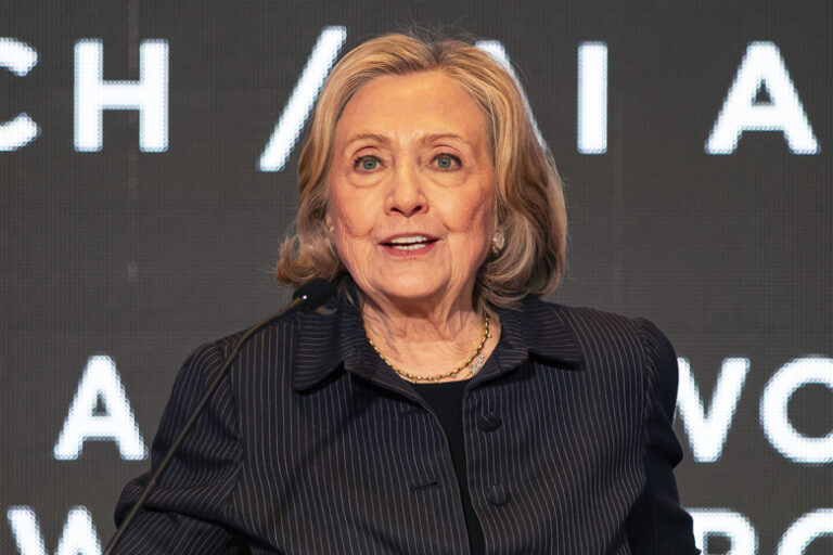 Klinton Predskazala Ssha Vnutripoliticheskie Izmenenija Ffd6dba