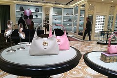 Takogo Nikogda Ne Bylo U Ljudej Zakonchilis Dengi Na Roskosh Na Kakie Ulovki Idut Otchajavshiesja Brendy 6c69bb8