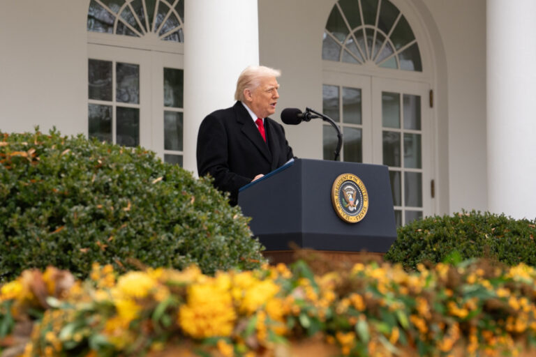 Tramp Vysmejal Nizkij Intellekt Amerikanskih Zhurnalistov D3c7eac