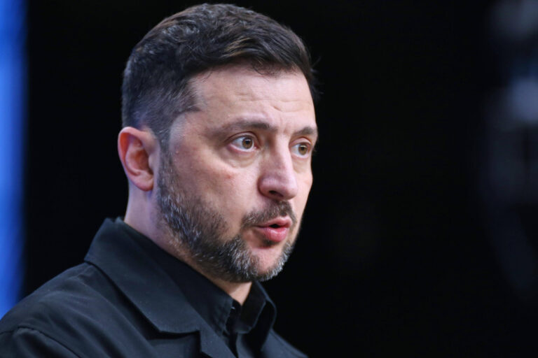 Na Zapade Zabili Trevogu Iz Za Poteri Zelenskim Svjazi S Realnostju Efafef6