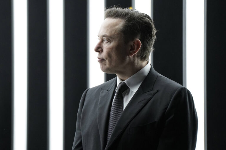 Mask predlozhil netflix snjat serial s nim v obraze temnokozhego geroja 22802e5