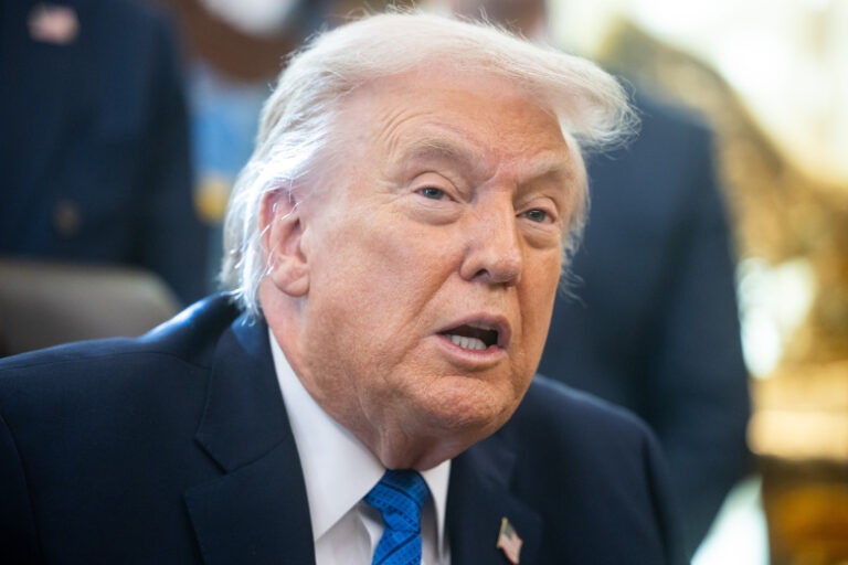 Tramp poobeshhal opublikovat dannye pentagona ob inoplanetjanah 3868ae6