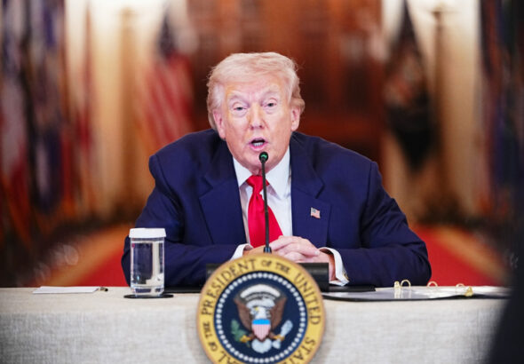 Na zapade pojmali trampa na lzhi ob iranskih tomahawk 0d31dd5