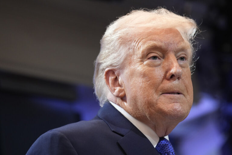 Neverojatnye statui tramp rezko perevel razgovor s zhurnalistami pro iran a98abd4