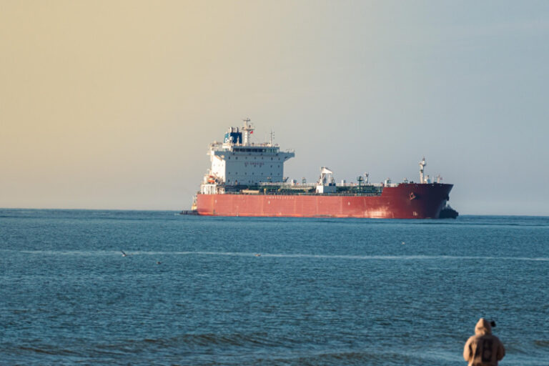 Raskryty posledstvija reshenija ssha smjagchit sankcii protiv nefti iz rossii a623d8f